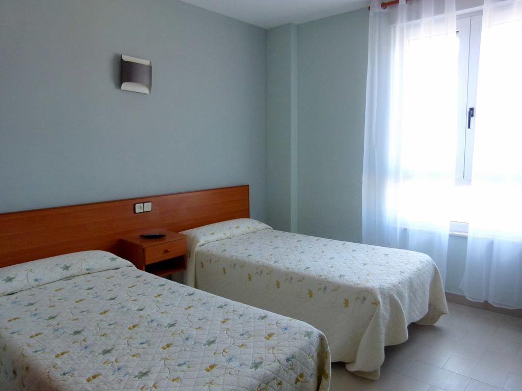 Hostal Chiquin Tapia De Casariego Room photo