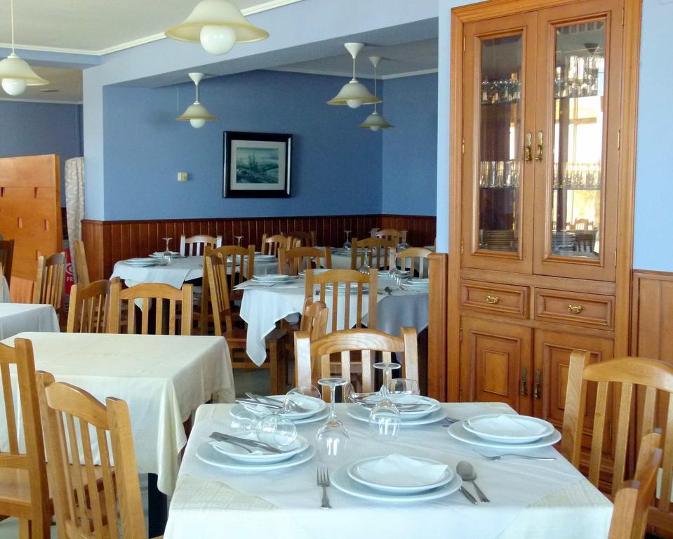 Hostal Chiquin Tapia De Casariego Exterior photo